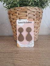 Load image into Gallery viewer, Peta Dangle Collection