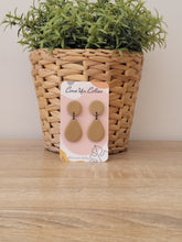 Load image into Gallery viewer, Peta Dangle Collection