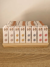 Load image into Gallery viewer, Easter Daisy Studs 8pk
